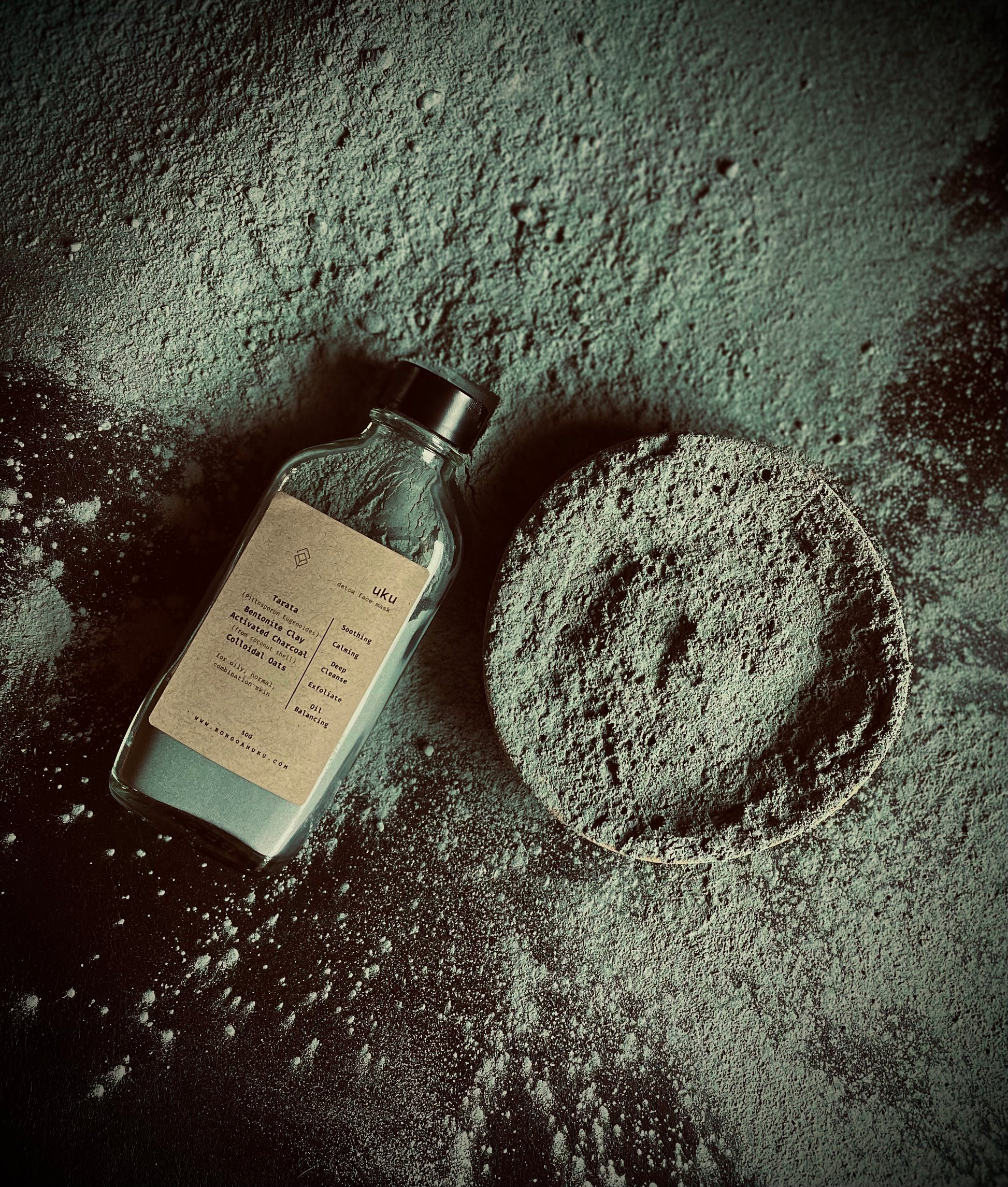 50g glass bottle of Uku Detox Face Mask Powder